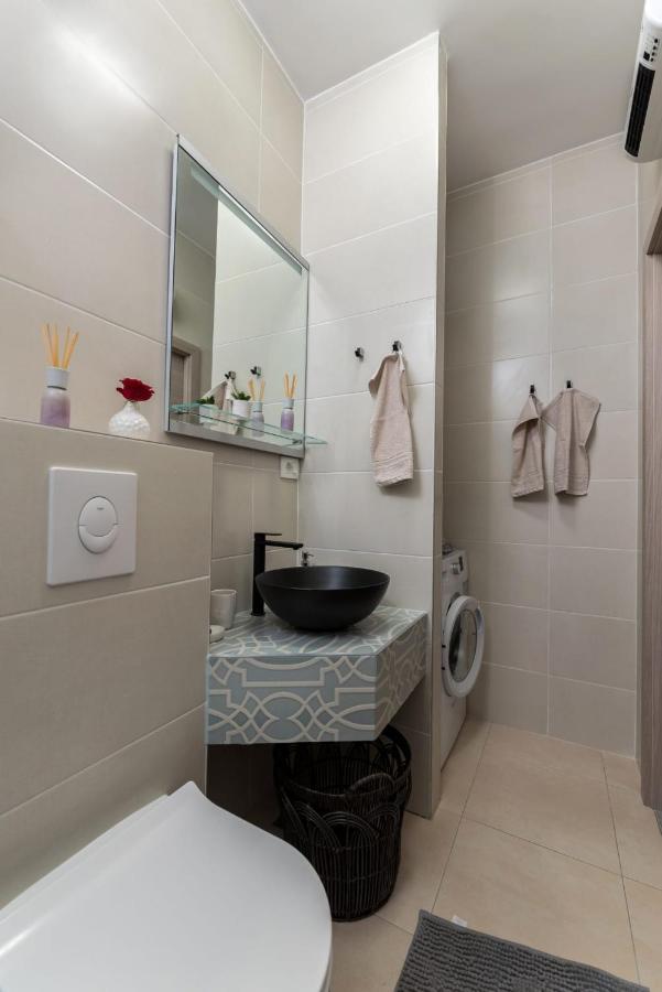 Suit B&R Split Bagian luar foto